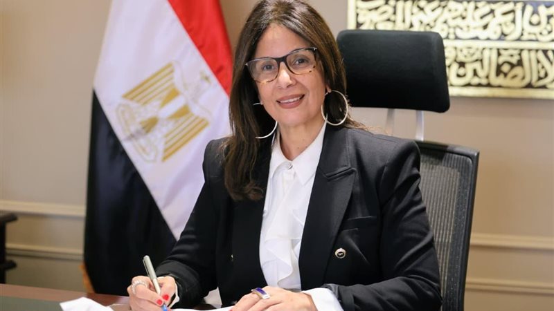 جيهان زكي وزيرة الثقافة