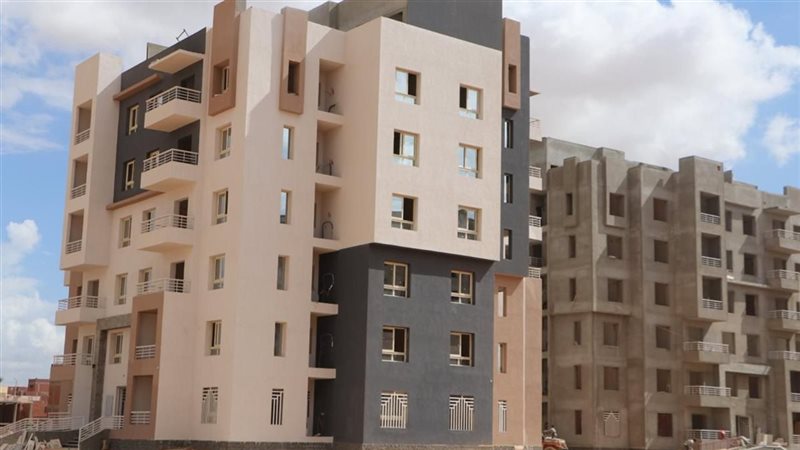 وزيرة الإسكان تتابع