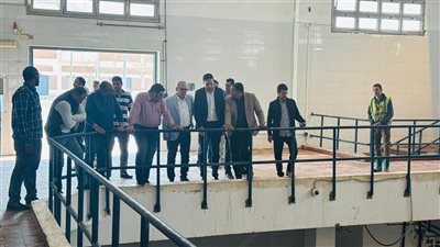 نائب رئيس هيئة المجتمعات العمرانية يتفقد محطات الصرف الصحي بالقاهرة الجديدة 