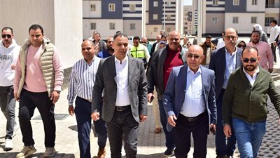 مسؤولو الإسكان يتفقدون شقق ديارنا وسكن لكل المصريين 