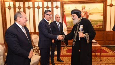 وزير التموين يهنئ البابا تواضروس الثاني بعيد القيامة المجيد