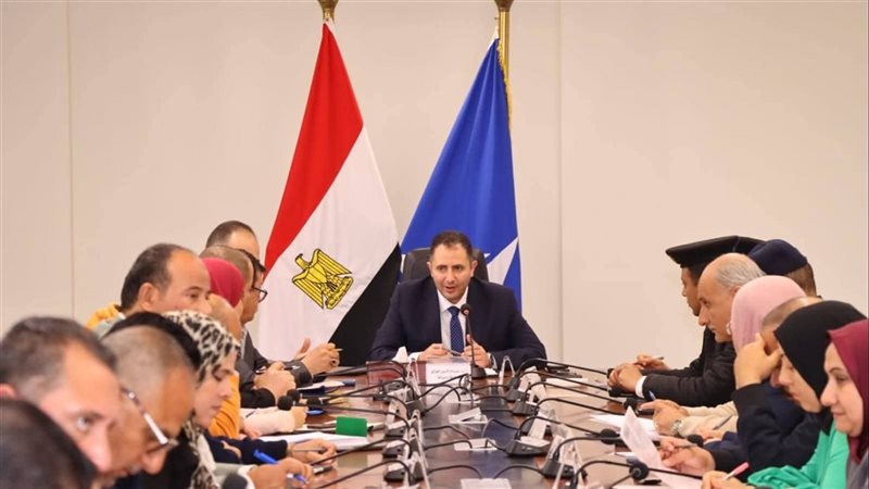 محافظ دمياط يرفع