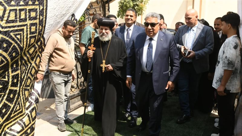محافظ الدقهلية يهنئ