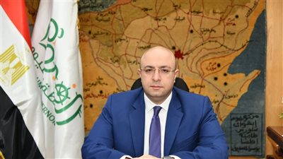 محافظ الفيوم يتابع انطلاق موسم حصاد وتوريد القمح
