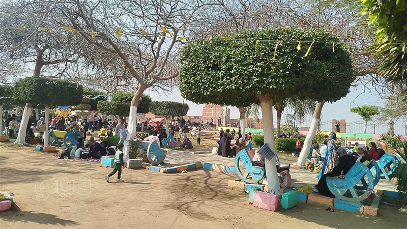 إقبال المواطنين على