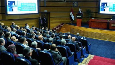 وزير البترول يعقد حوارا مفتوحا مع رؤساء شركات الإنتاج ونوابهم