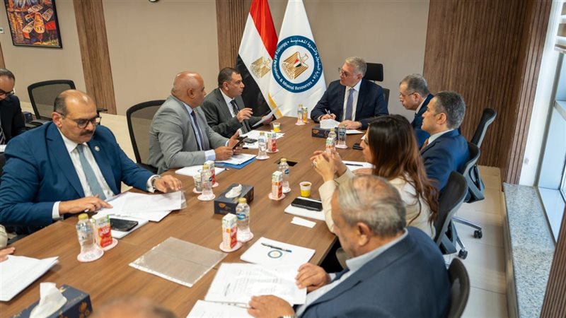 لقاء الوزير بنواب