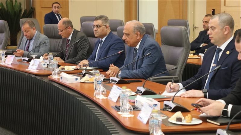 اجتماع وزير الكهرباء