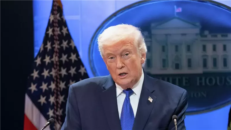 الرئيس الأمريكي دونالد