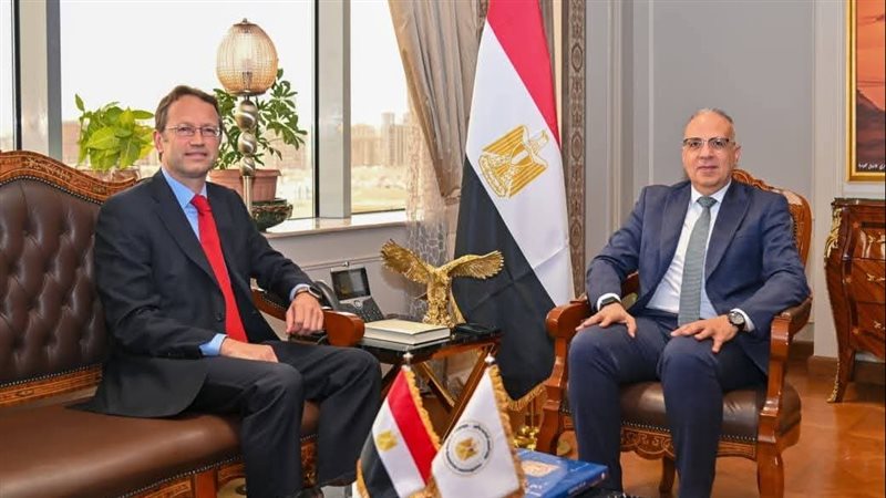 وزير الري وسفير اسبانيا