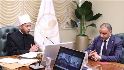 الأزهري يناقش خطط تعظيم عوائد الوقف وتطوير آليات الاستثمار لدى هيئة الأوقاف