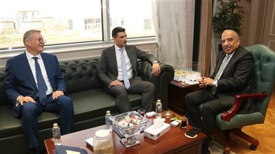 وزراء الكهرباء والبترول والصناعة يبحثون تعزيز التعاون المشترك وضمان أمن الطاقة