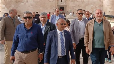 تفاصيل زيارة الأمير أحمد فؤاد ونجله وأحفاده لقلعة قايتباي بالإسكندرية (صور)