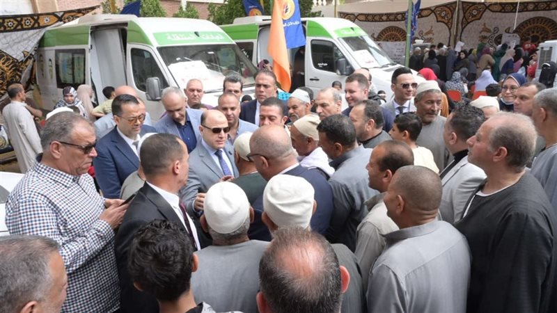 14 عيادة متنقلة تقدم