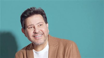 شافكي المنيري توجه رسالة دعم لـ هاني شاكر بكلمات من أغنياته