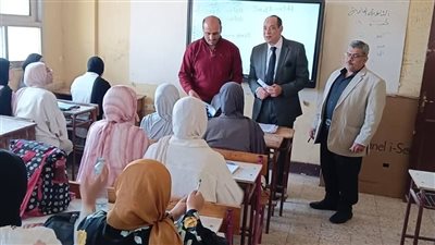 إحالة مدير مدرسة بالقليوبية وعدد من المعلمين إلي التحقيق لضعف الانضباط