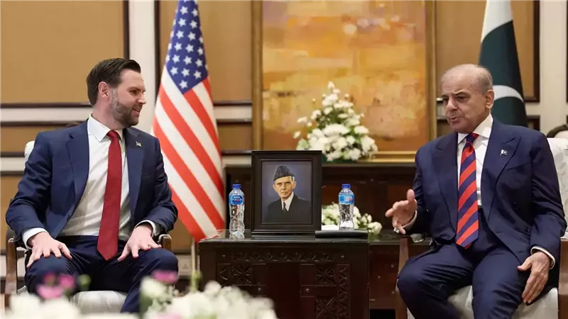 نائب ترامب والرئيس