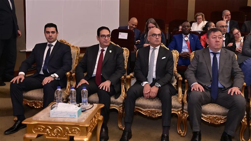 رئيس جامعة القاهرة