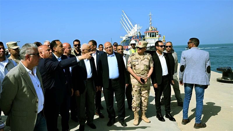 رئيس الوزراء يتفقد