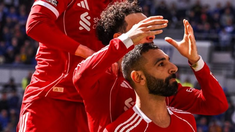 لاعبو ليفربول 