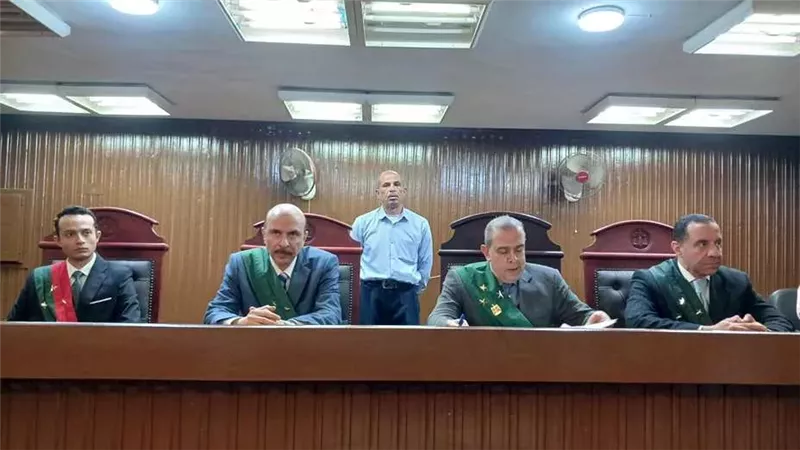 محاكمة المتهمين،