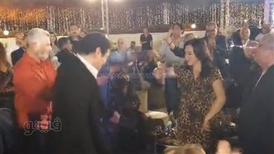 رقص باسم سمرة وسلاف فواخرجي على 