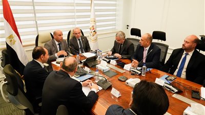 الاستثمار والعمل يطلقان وحدة سريعة لتصفير مشكلات المستثمرين الكبار