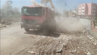 حملة نظافة بالمنصورة ترفع 600 طن من المخلفات الصلبة بطريق المنصورية