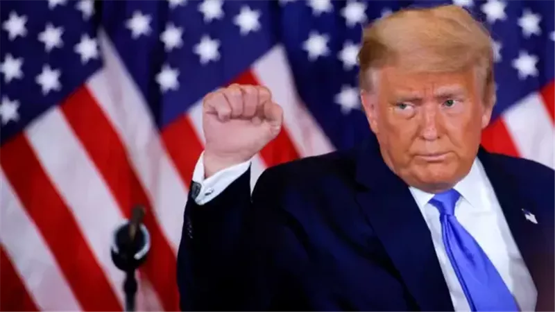 الرئيس الأمريكي دونالد