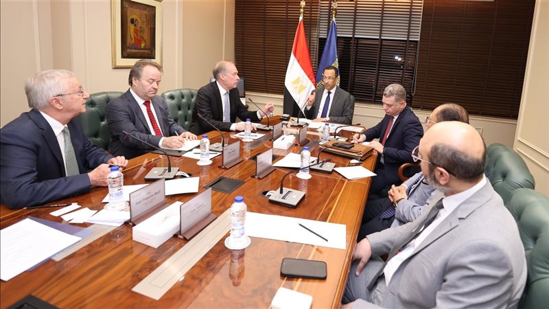 وزير الاتصالات