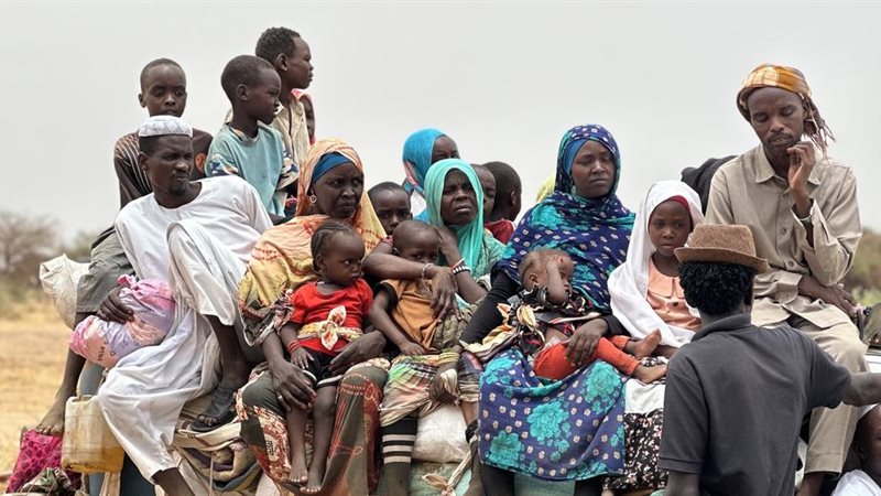 أسر سودانية نازحة