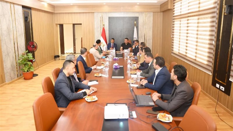 اجتماع بجامعة المنصورة