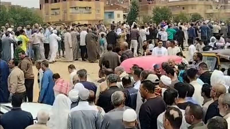 جانب من مراسم الجنازة،