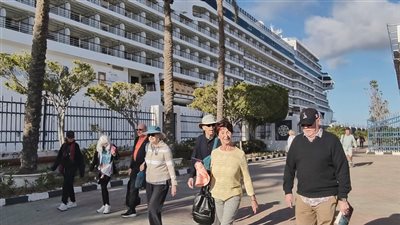ميناء الإسكندرية يستقبل السفينة السياحية Seven Seas Grandeur