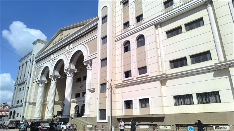 محكمة 