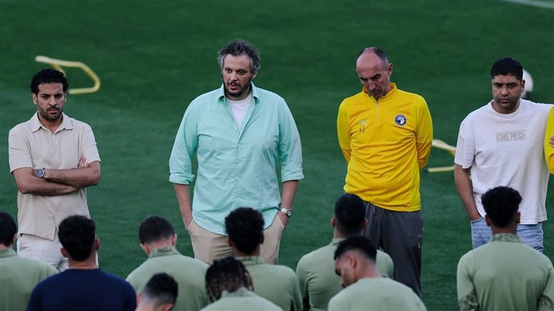 بيراميدز، فيتو
