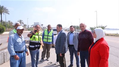 محافظ دمياط يتفقد أعمال تطوير الطريق الشرقي برأس البر
