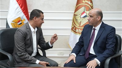 وزير العمل لـ