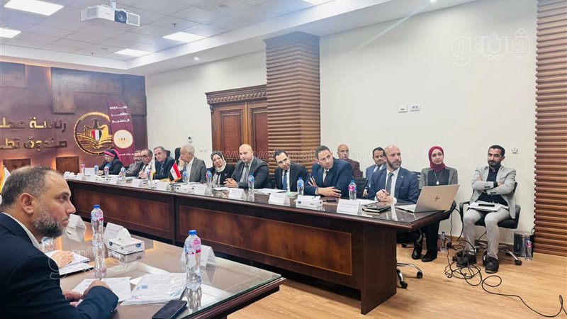 اجتماع متابعة معاهد