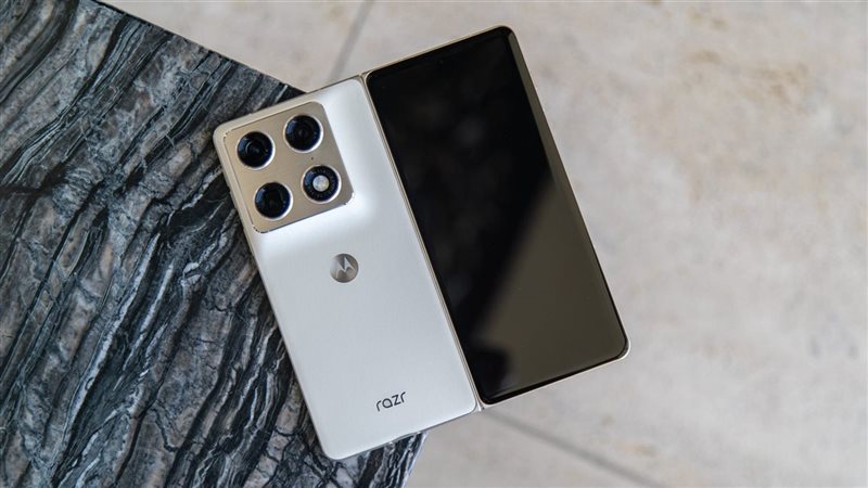موتورولا تطلق Razr