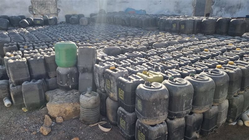 ضبط 30 طن أسمدة ومبيدات