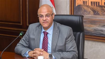 ربط الشرق بالغرب، محافظ الإسكندرية يبحث مد مشروع مترو أبو قير حتى العجمي
