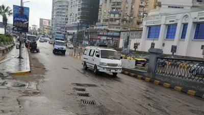 سقوط أمطار على مناطق متفرقة بالإسكندرية واستمرار حالة الطوارئ