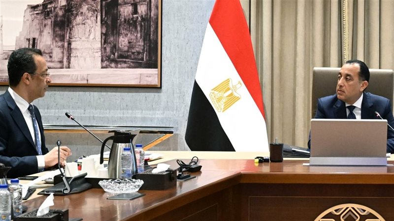 رئيس الوزراء ووزير