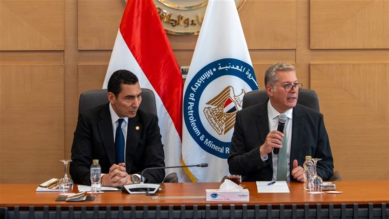 وزيرا البترول والشباب