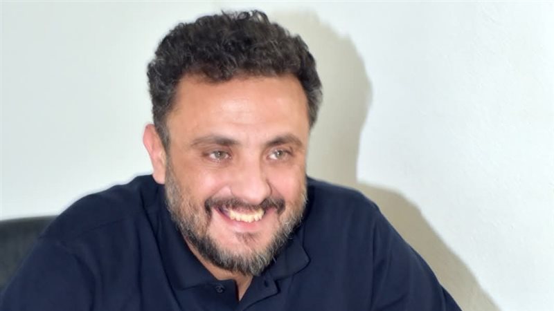 الفنان إسلام عبادة،