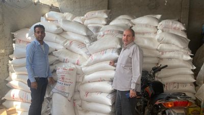 ضبط 5 أطنان ملح ودقيق مجهولي المصدر في حملات تموينية مكثفة بالشرقية 