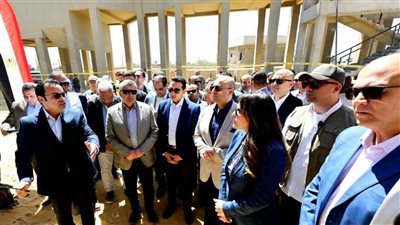 وزيرة الإسكان ومحافظ الفيوم يتفقدان محطتي معالجة «كحك» ويوسف الصديق