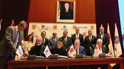 وزير البترول ونظيره الجزائري يشهدان توقيع عقد تطوير حقل حاسي بئر ركايز