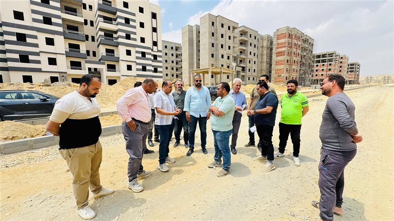 مسؤولو هيئة المجتمعات